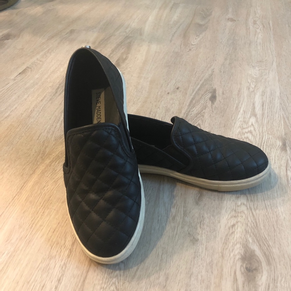 Steve Madden Ecentrcq Quilted Slip-On Sneaker